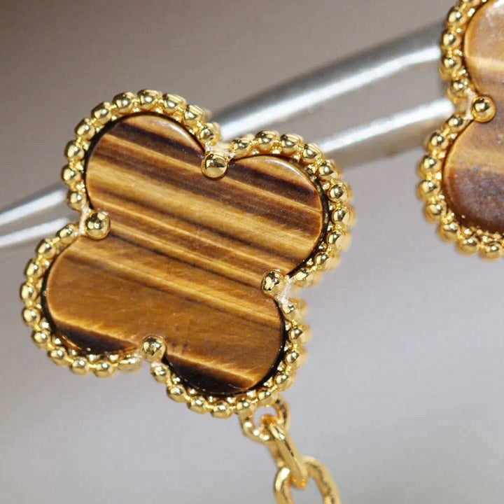 PENDIENTES DE CORNALINA CON OJO DE TIGRE Y 2 MOTIVOS DE TRÉBOL DE DIANA