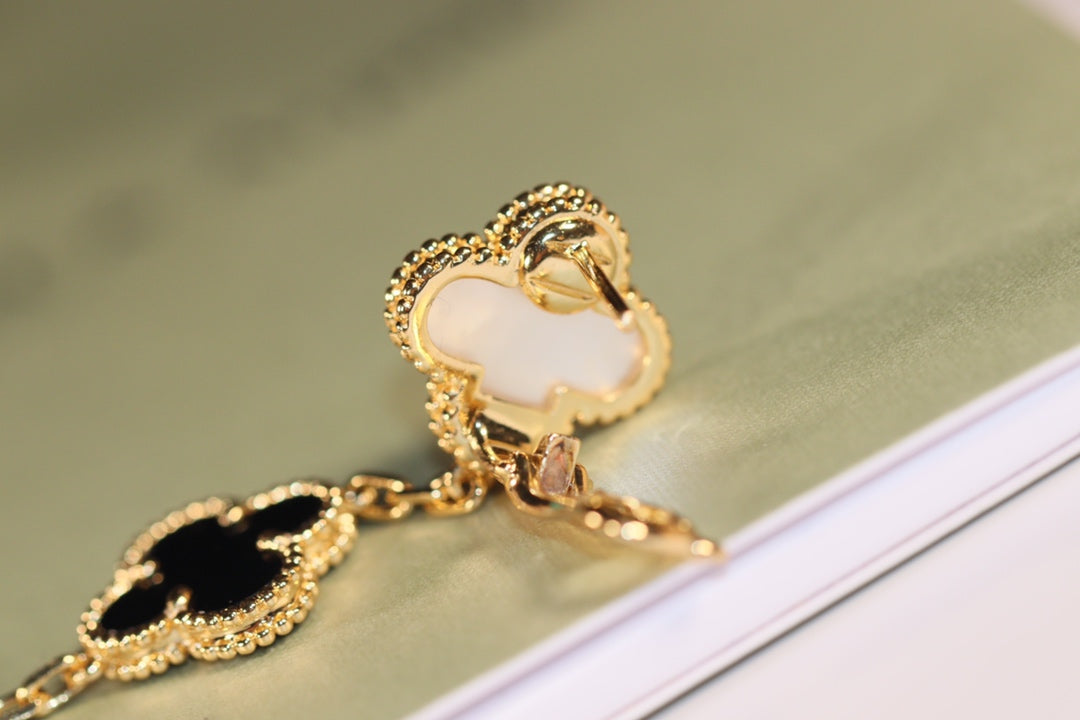 DIANA CLOVER EARRINGS GOLD ONYX MOP 3 MOTIF