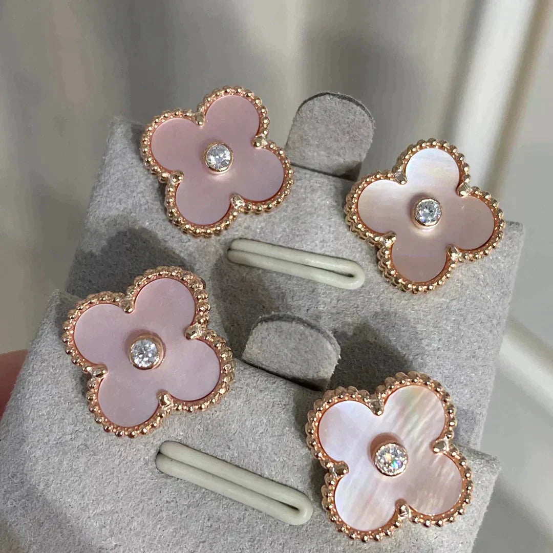 DIANA CLOVER MEDIUM 1 MOTIFS PINK MOP DIAMOND EARRINGS