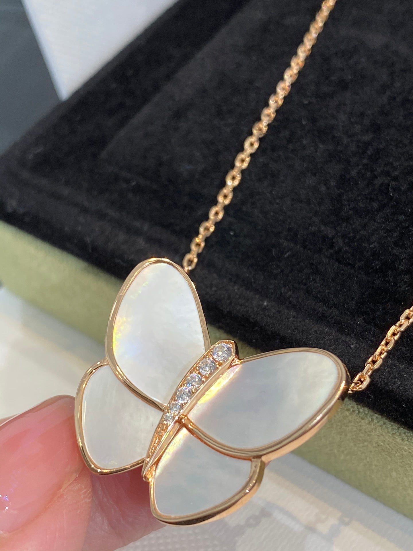 DIANA BUTTERFLY GOLD MOP DIAMOND NECKLACE