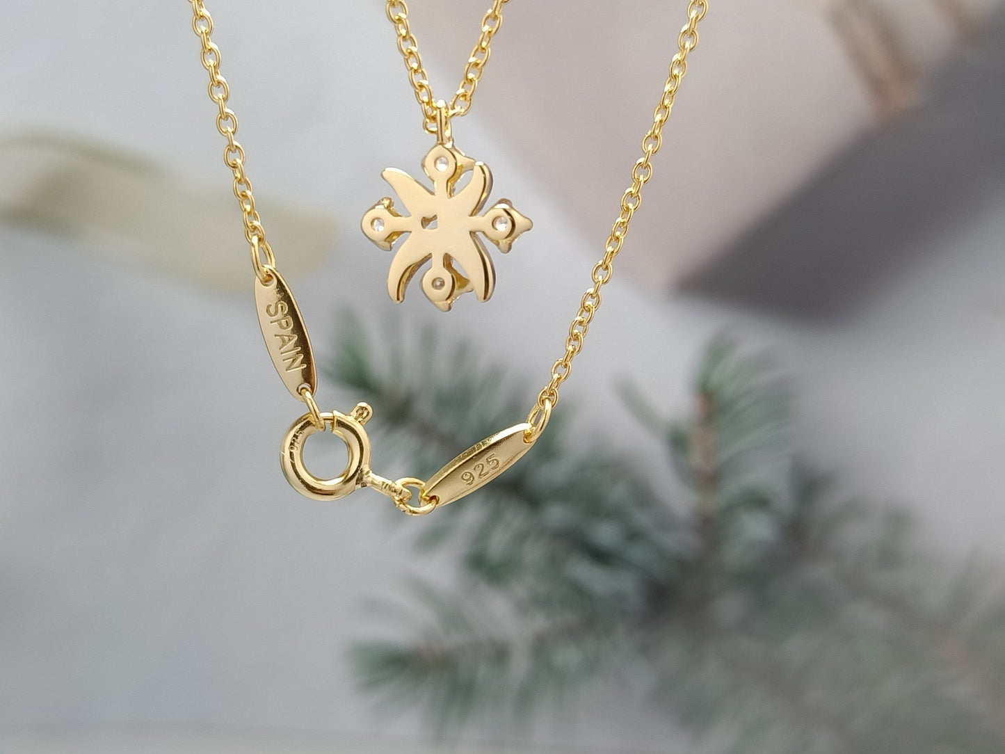 COLLAR DE RUEDA DE DIAMANTE