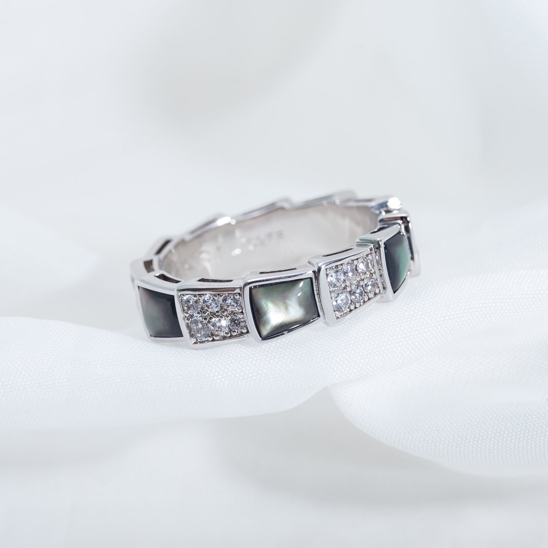DIANA SERPENTI RING SILVER DIAMOND BLACK MOP 4MM