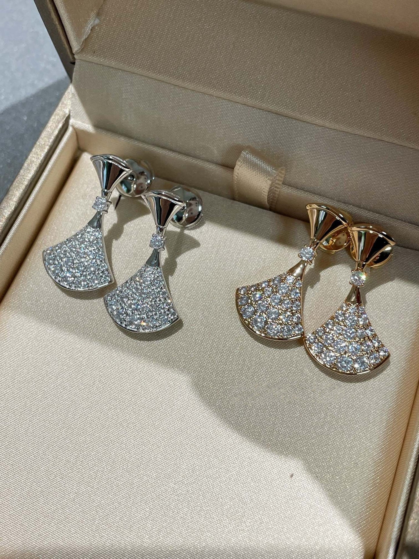 BOUCLES D'OREILLES DIANA DREAM DIAMANT