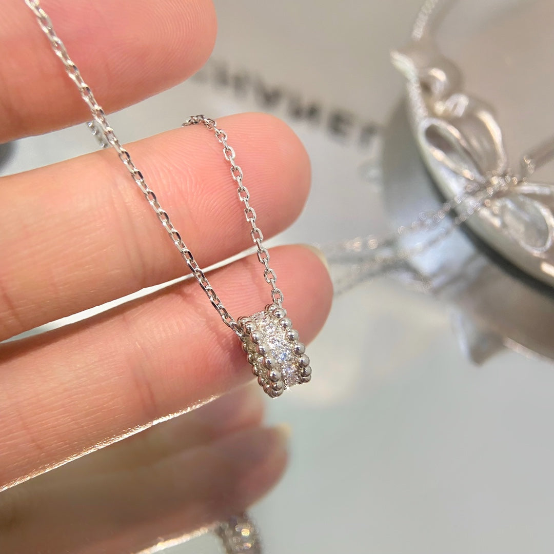 DIANA PERLEE DIAMOND NECKLACE