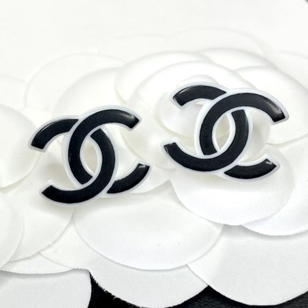 BOUCLES D'OREILLES EN CÉRAMIQUE DOUBLE C