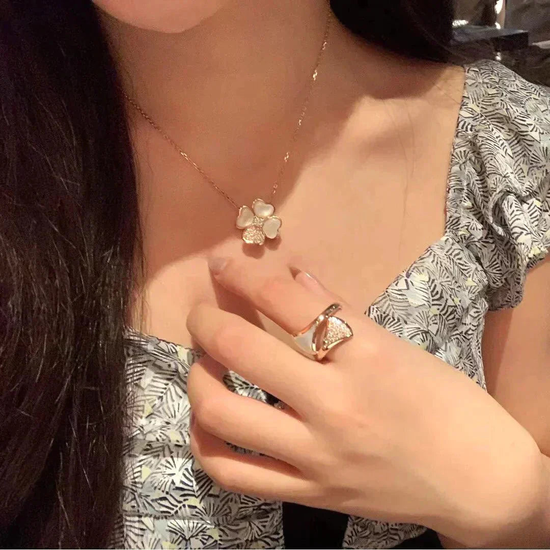 DIANA CLOVER MOP DIAMOND ROSE GOLD NECKLACE