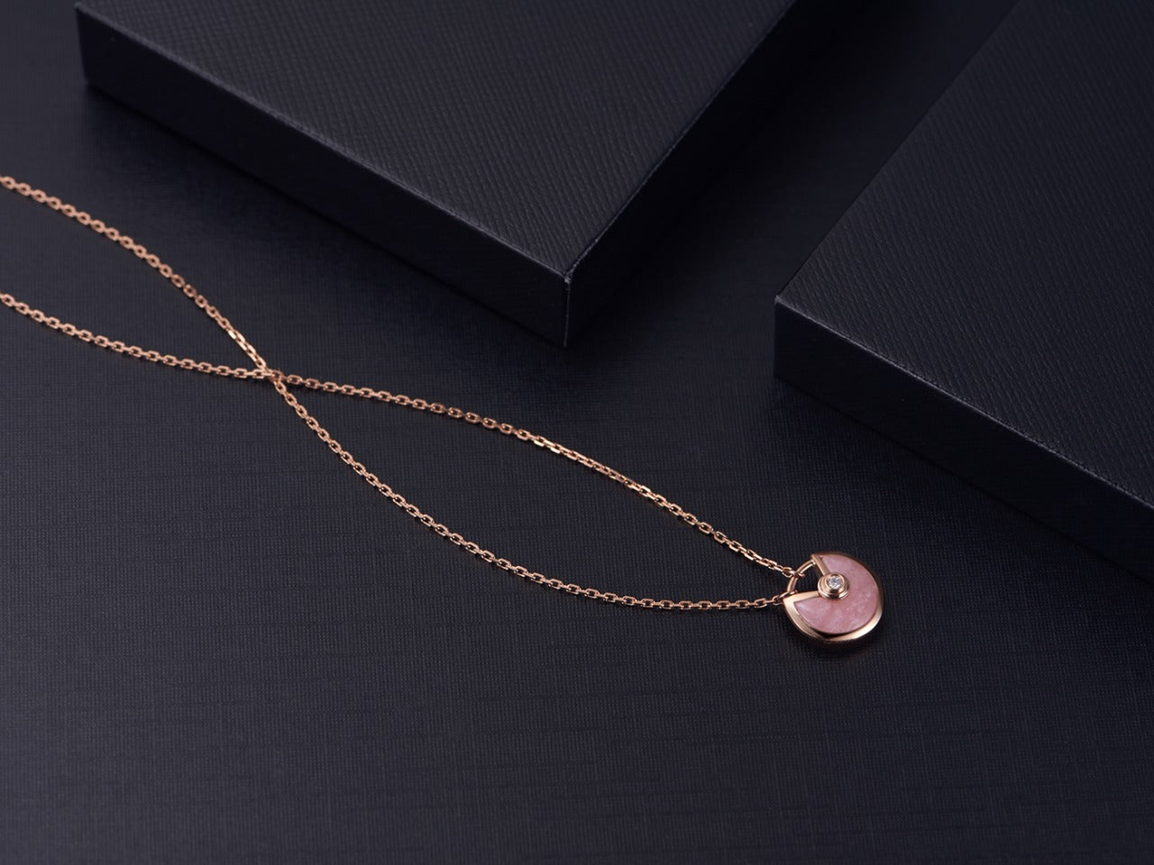 DIANA AMULETTE ROSE GOLD PINK MOP NECKLACE