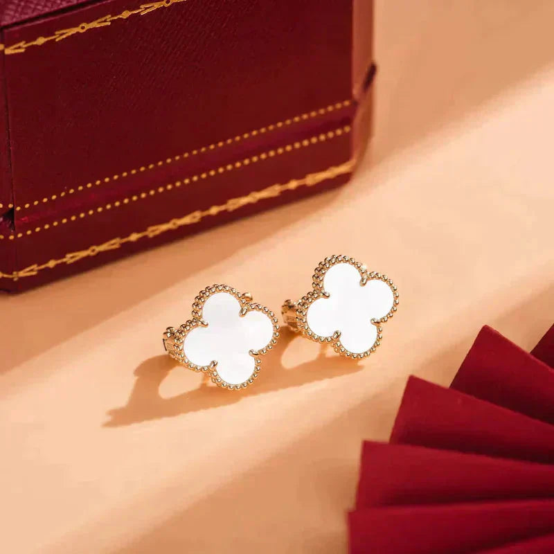 DIANA CLOVER MEDIUM 1 MOTIFS WHITE MOP STUD EARRINGS
