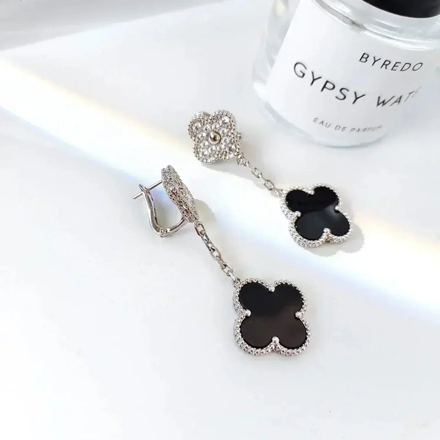DIANA CLOVER 2 MOTIFS DIAMOND ONYX EARRINGS SILVER