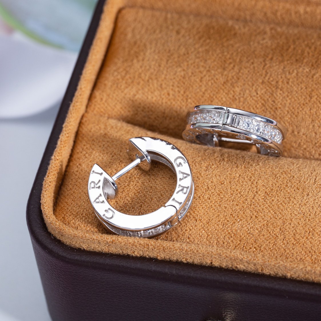 DIANA ZERO 1 MINI SILVER DIAMOND EARRINGS