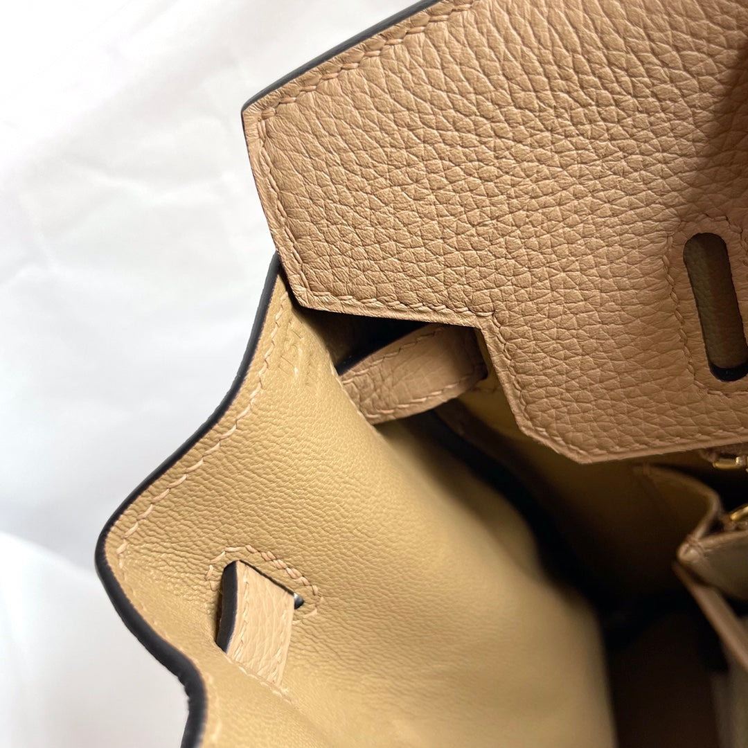 HM BIRKIN 25CM PIEL TOGO BEIGE CON HERRAJES DORADOS