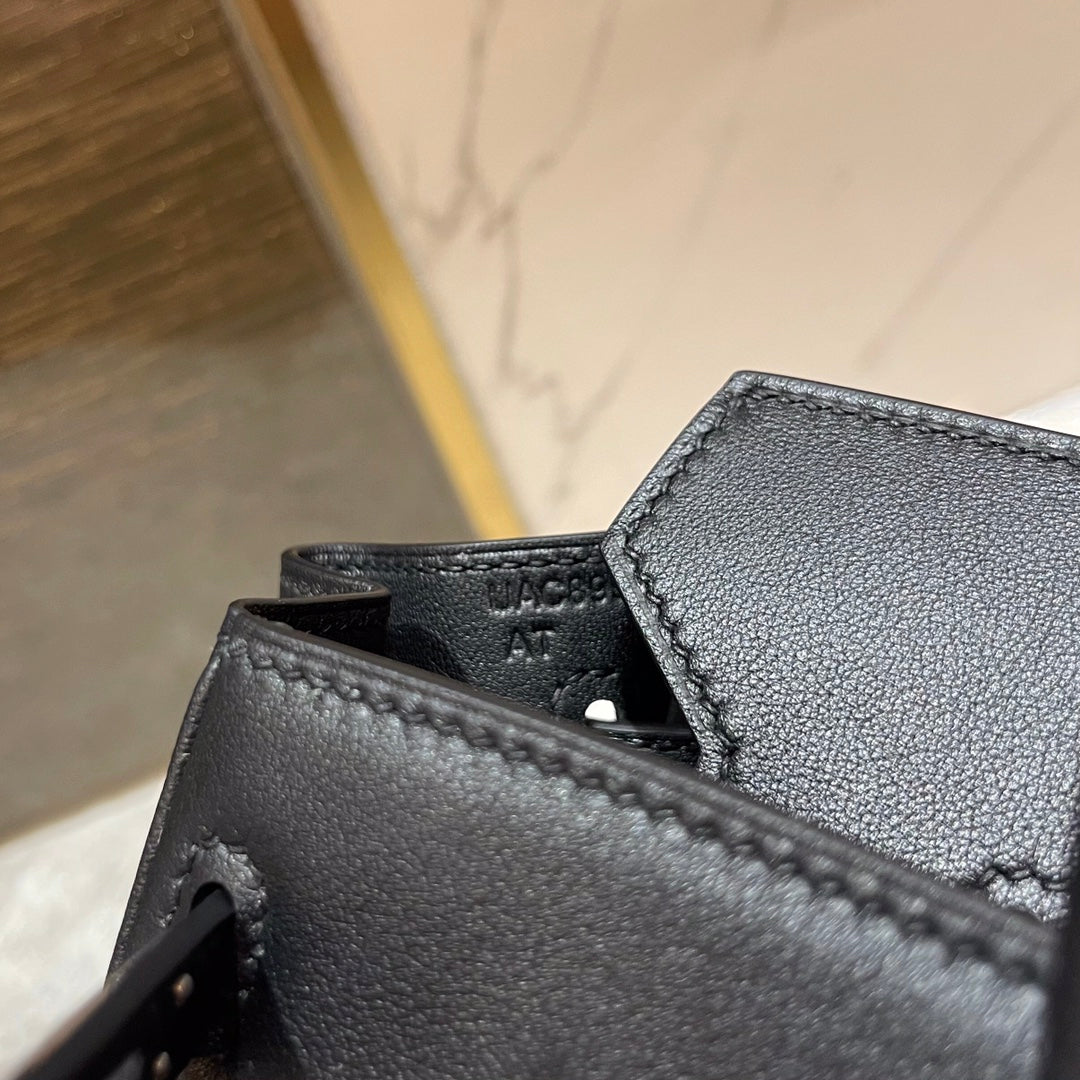 HM BIRKIN 30CM NEGRO SWIFT PIEL HIERROS DORADOS