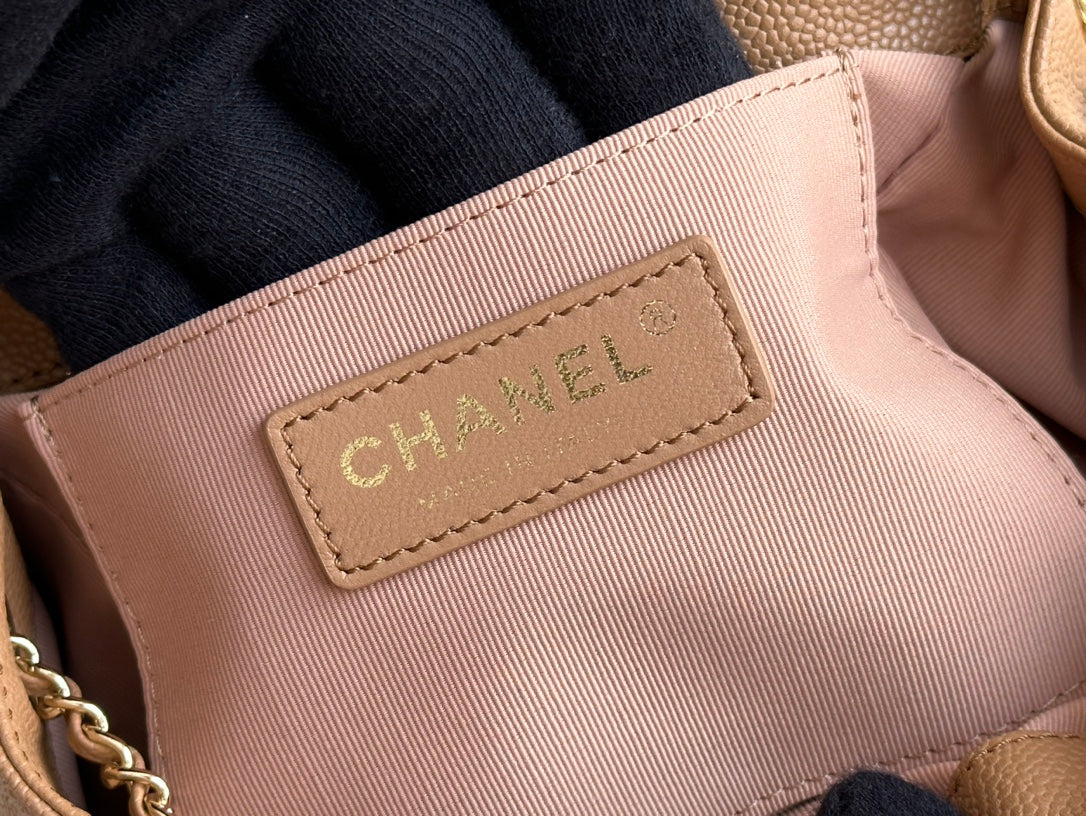 PETIT SAC À DOS 20,5 EN CUIR DE VEAU GRAINÉ MARRON