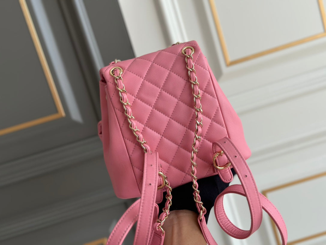 MOCHILA PEQUEÑA 20.5 PIEL DE CORDERO ROSA