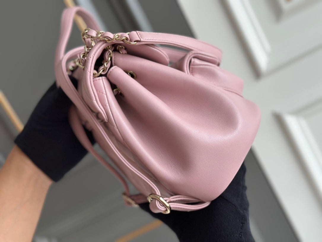 MOCHILA PEQUEÑA 18 PIEL DE CORDERO ROSA CLARO