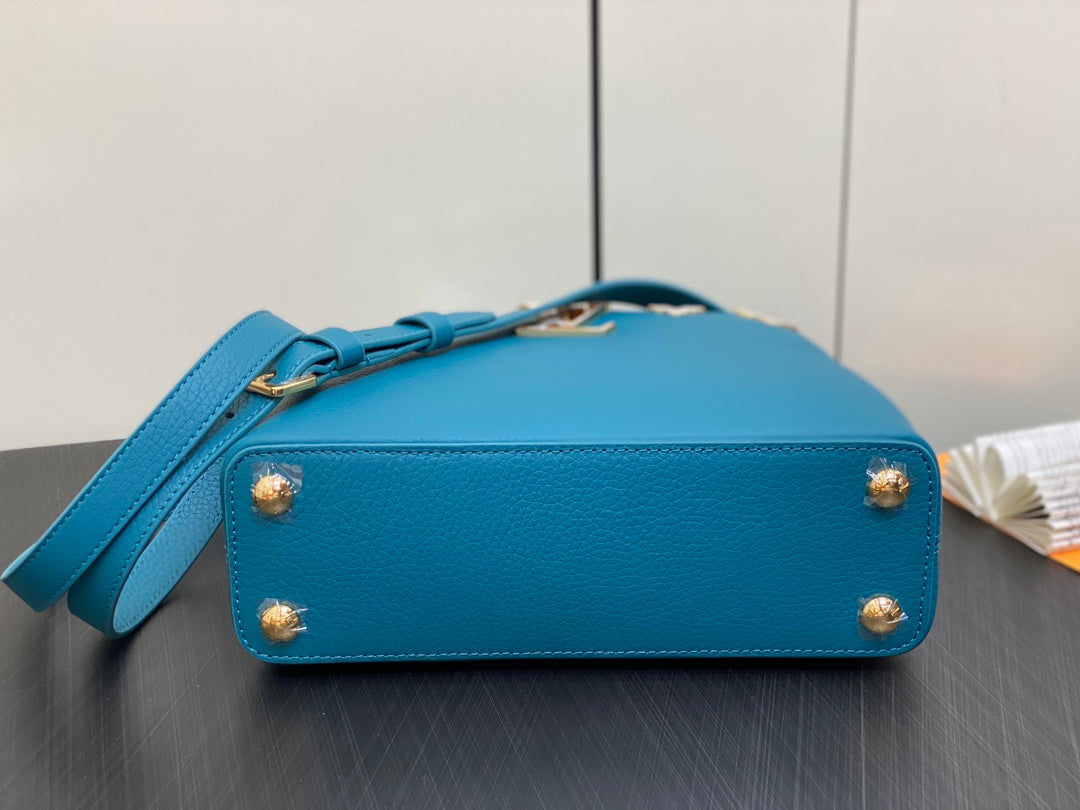 CAPUCINES BB 27 AZUL TAURILLON HARDWARE DORADO
