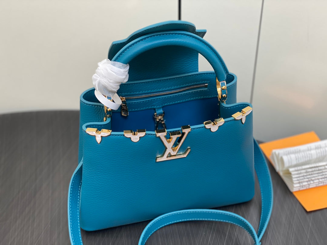 CAPUCINES BB 27 AZUL TAURILLON HARDWARE DORADO
