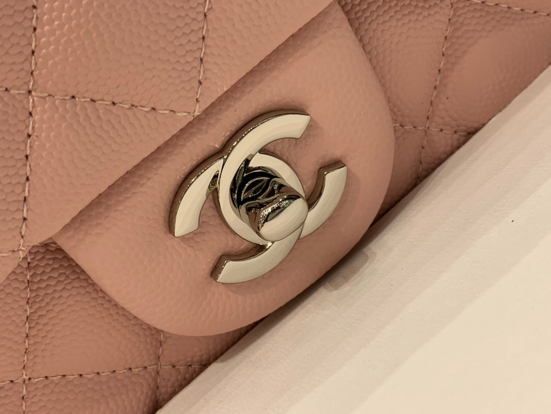 MINI BOLSO CUADRADO CON SOLAPA 17 CM COLOR CAVIAR ROSA HERRAMIENTAS PLATEADAS