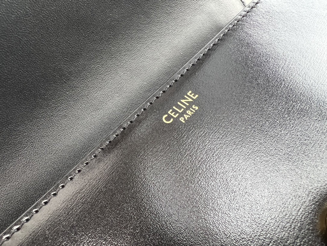 CUIR TRIOMPHE 20 PIEL DE BECERRO NEGRA HIERRO DORADO