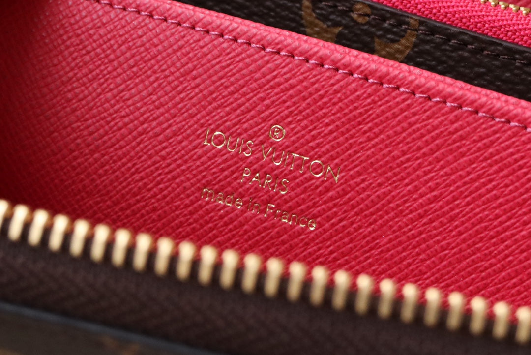 PORTEFEUILLE VIVIENNE ZIPPY 9.5 EN TOILE MONOGRAMME