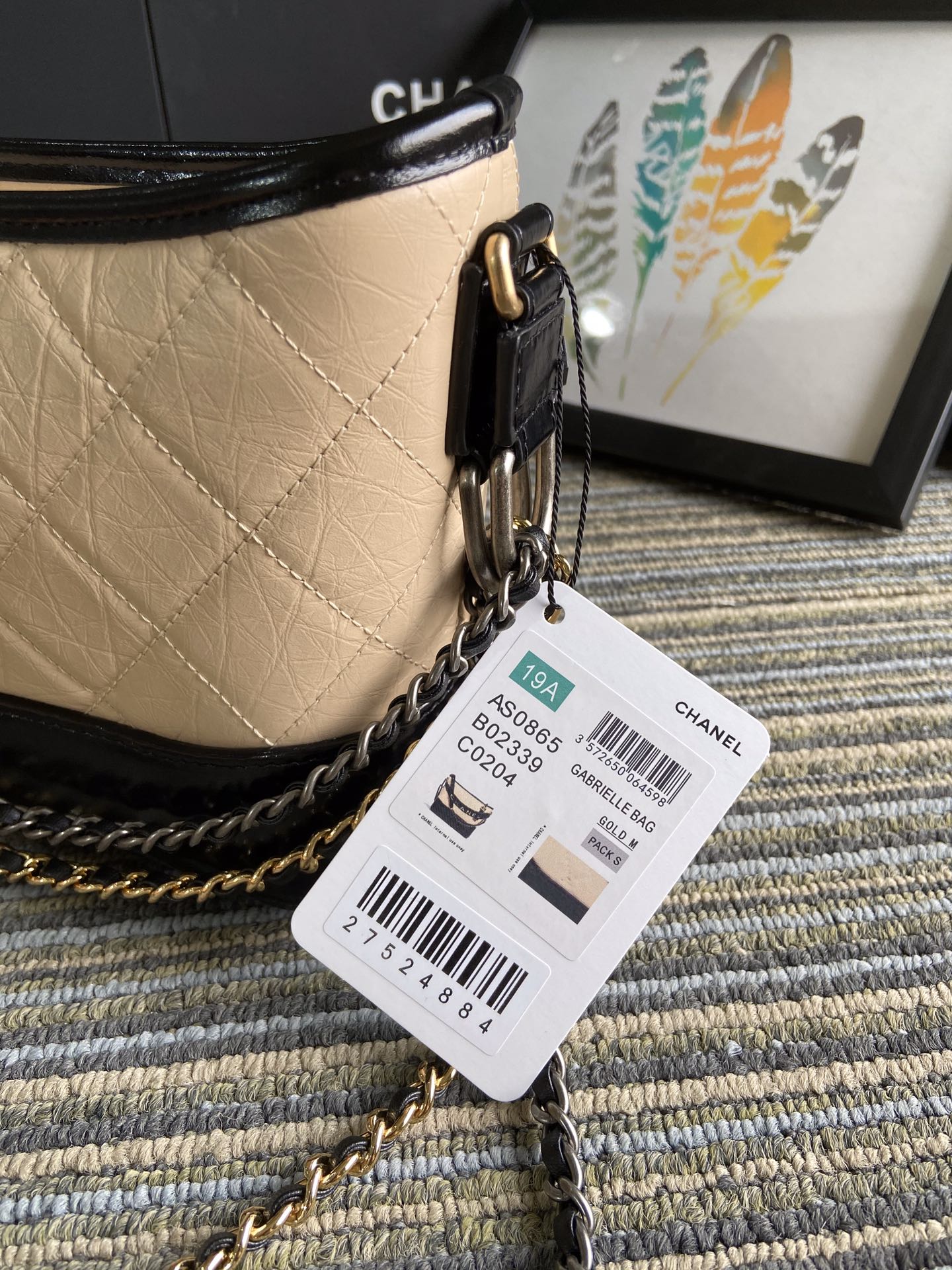 BOLSO HOBO MEDIANO CC 20 EN PIEL DE BECERRO NEGRA MEZCLA BEIGE CREMA CON CORREA