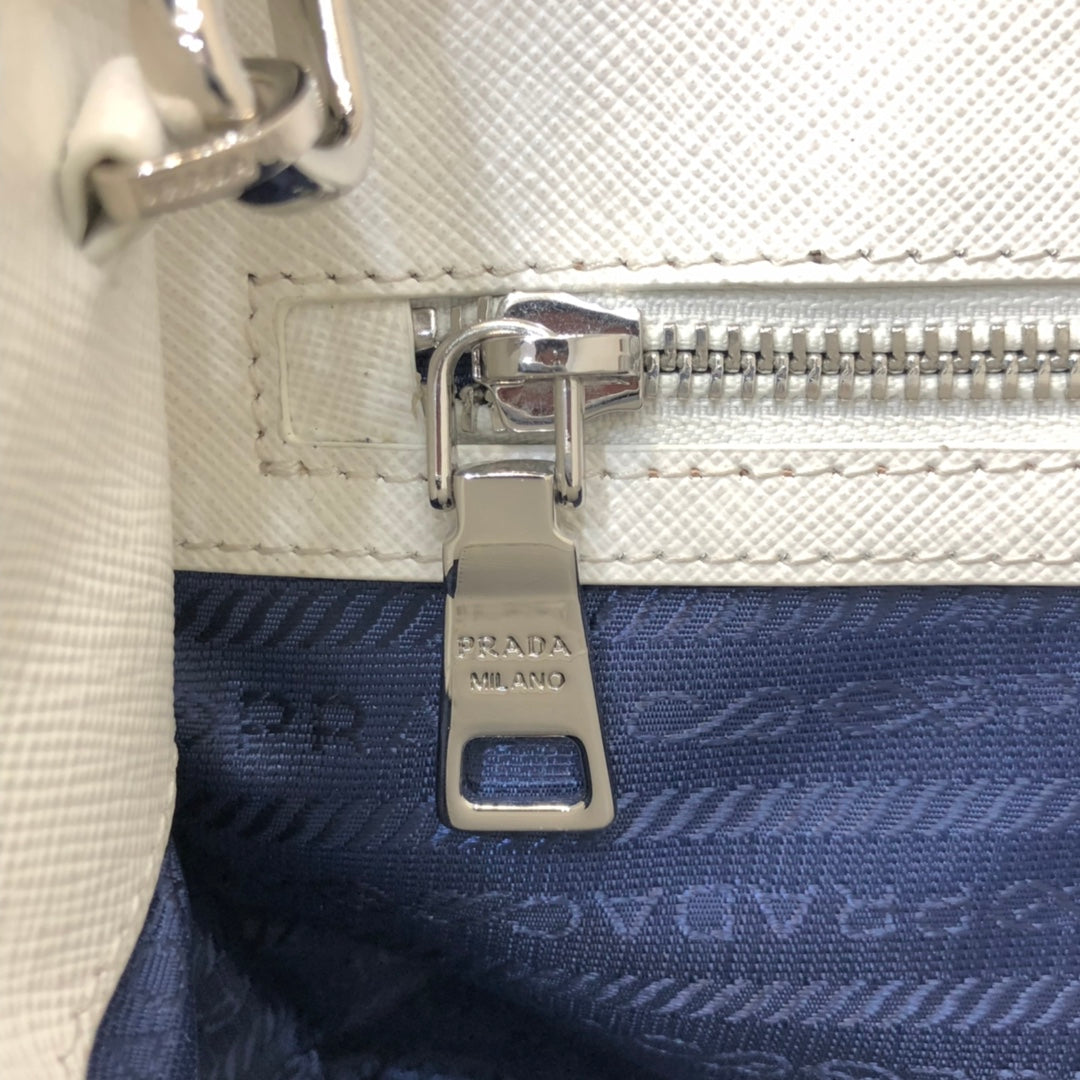 SAC PRA MINI 23 EN CUIR SAFFIANO BLANC