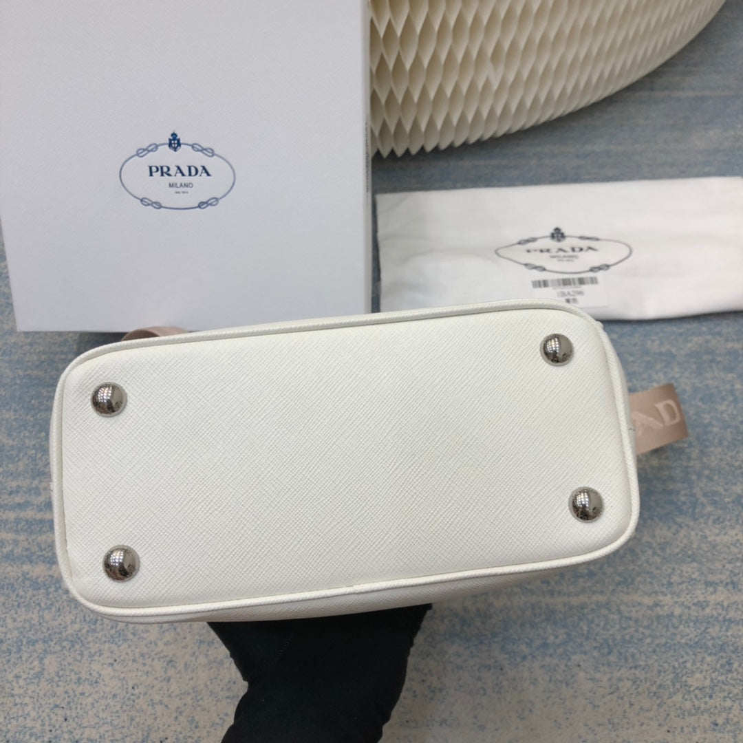 SAC PRA MINI 23 EN CUIR SAFFIANO BLANC