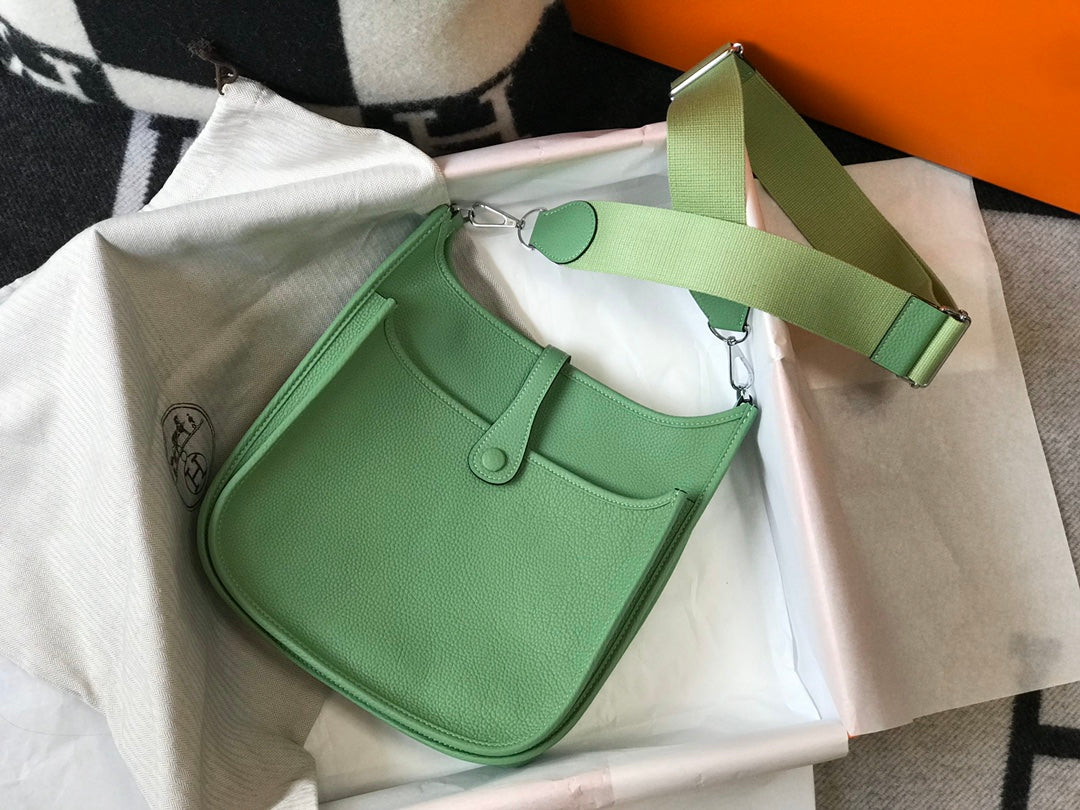 Evelyne 29cm Verde Togo Shw