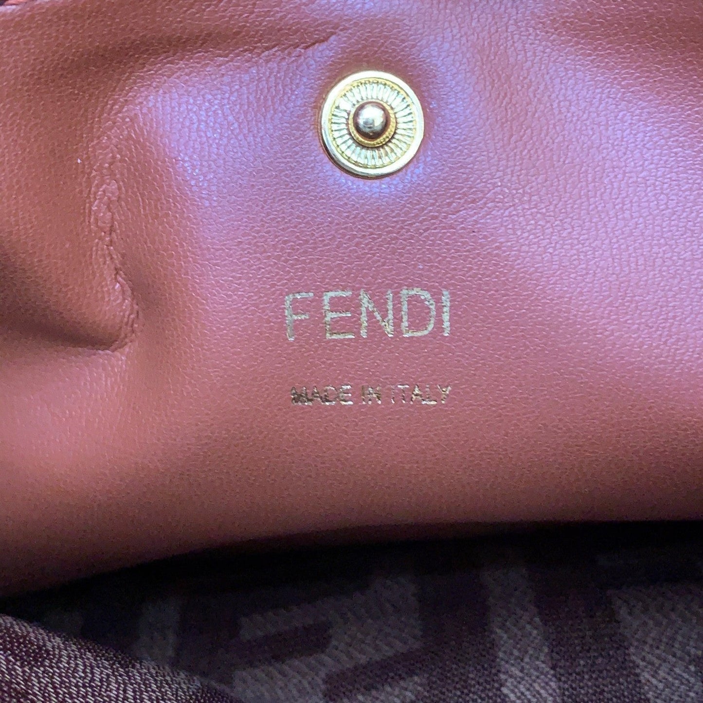 Bolso Peekaboo X-lite mediano de 30 cm, piel de cordero roja, herrajes dorados