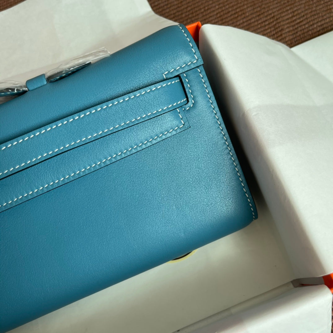 HM Kelly Cut 31cm Cuero Swift Azul Claro Ghw