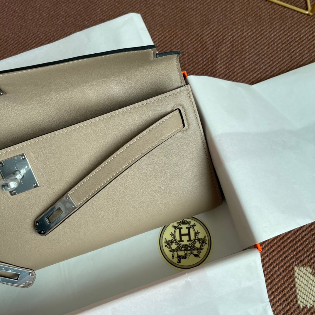 HM Kelly Cut 31cm Gris Claro Swift Cuero Shw