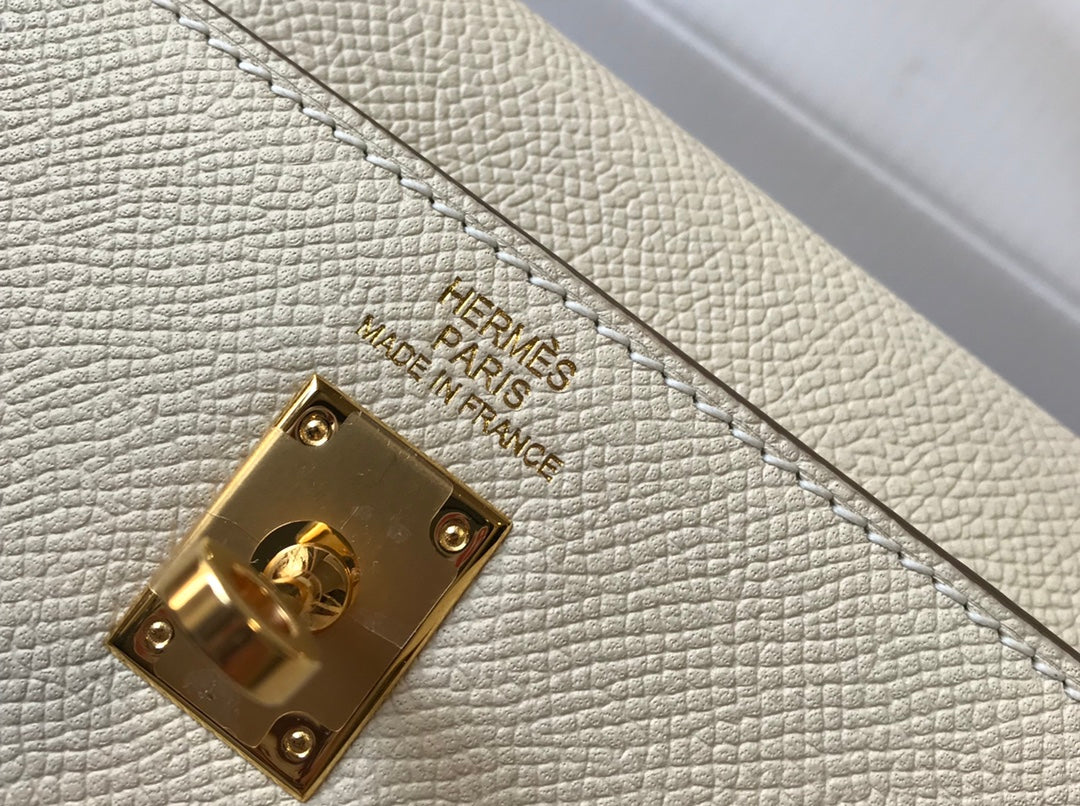 Hm Kelly 32 cm en cuir Epsom blanc avec finitions dorées