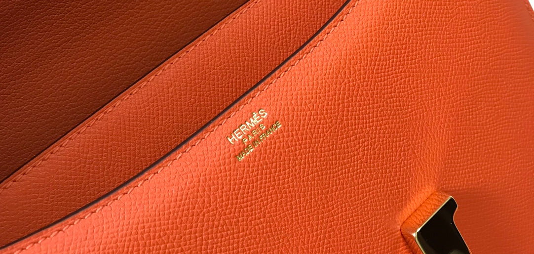 Constance 24 naranja rojo Epsom cuero herrajes dorados