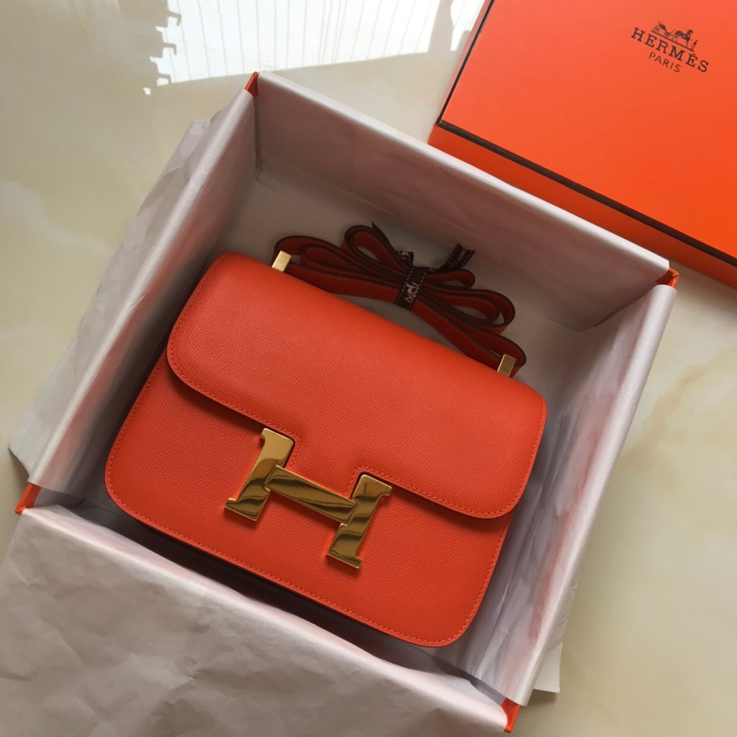 Constance 24 naranja rojo Epsom cuero herrajes dorados