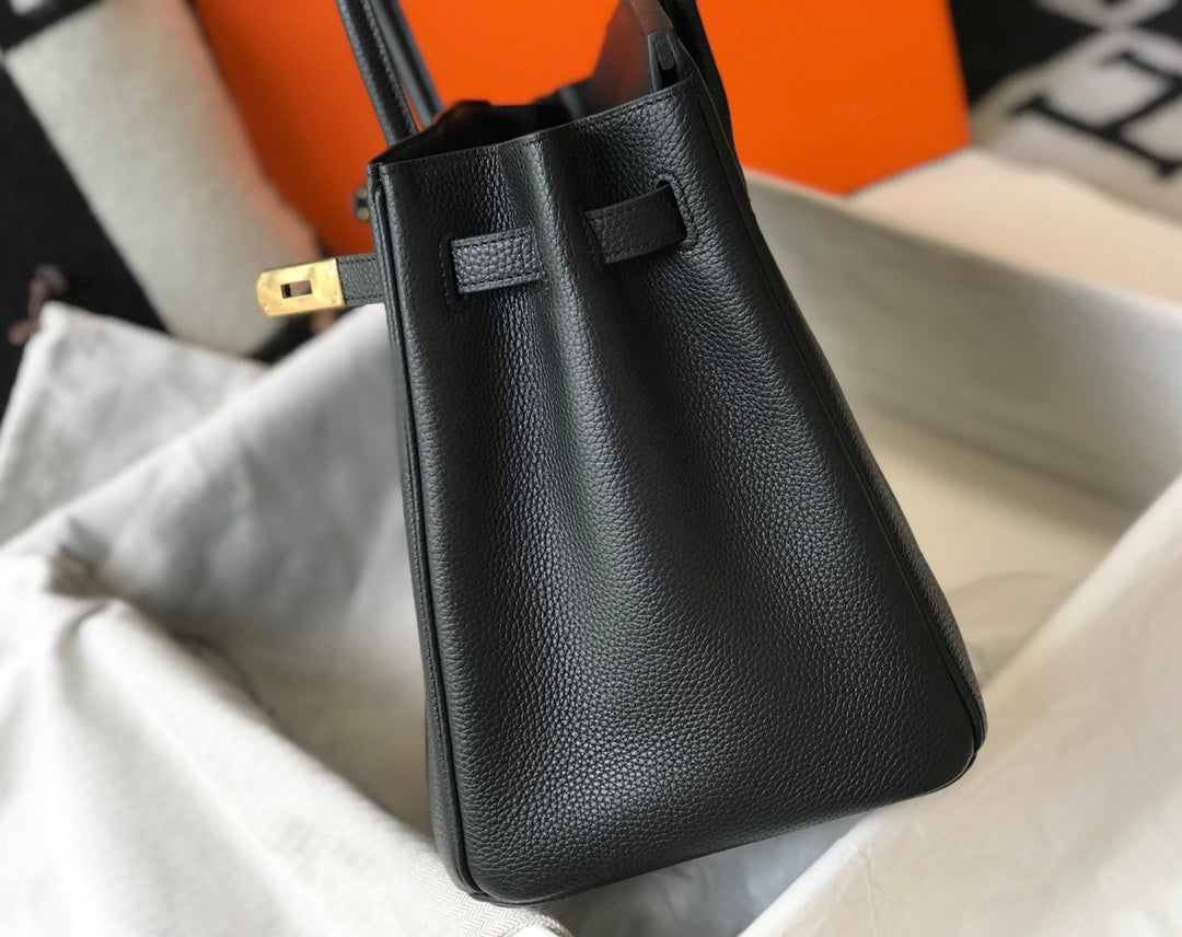 HM BIRKIN 30CM PIEL TOGO NEGRA CON HERRAJES DORADOS