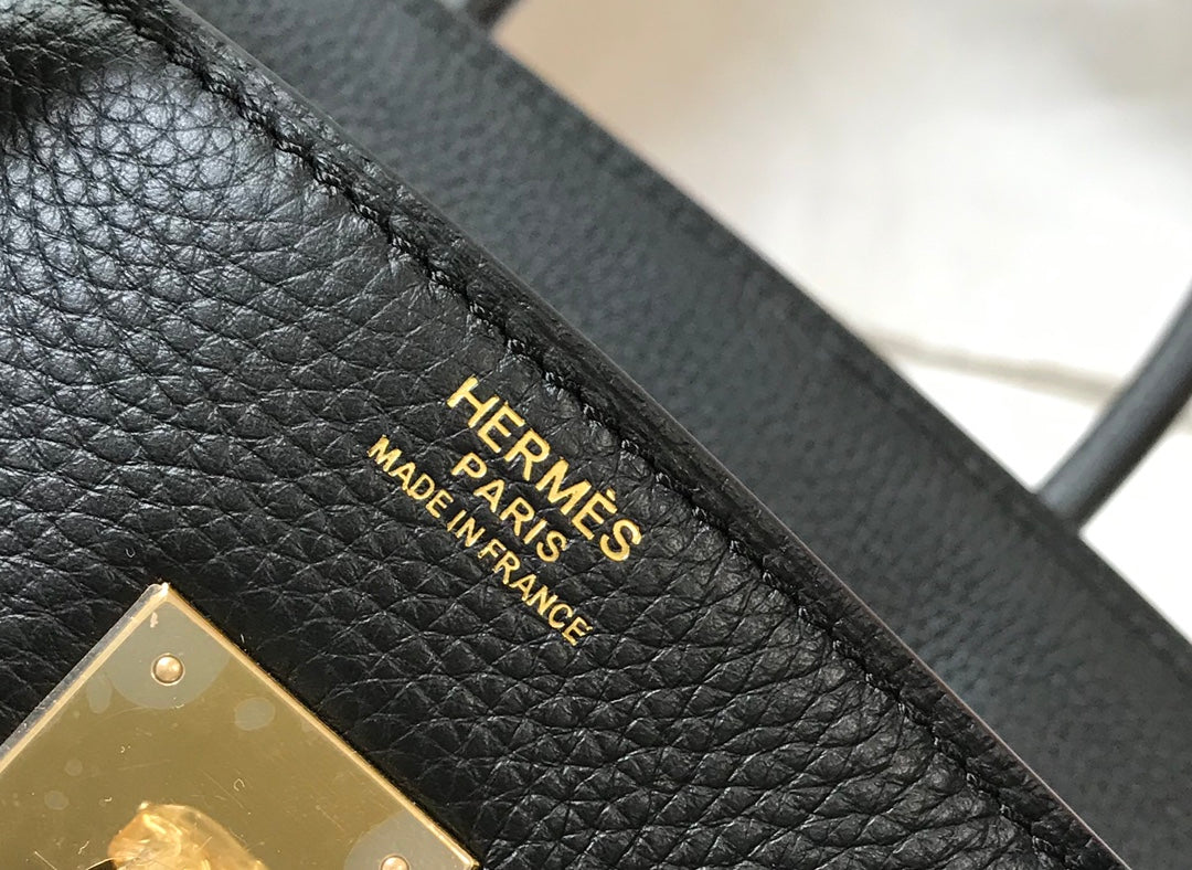 HM BIRKIN 30CM PIEL TOGO NEGRA CON HERRAJES DORADOS