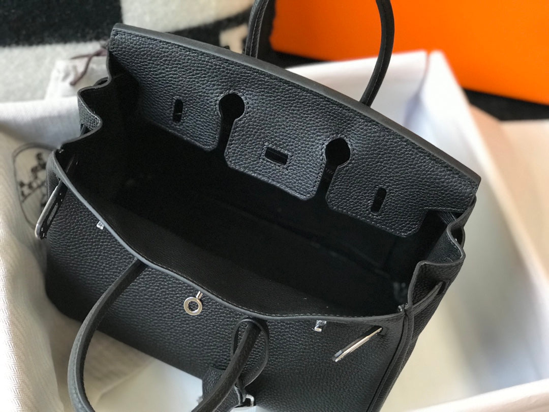 HM BIRKIN 30CM PIEL TOGO NEGRA Y HERRAJES PLATEADOS