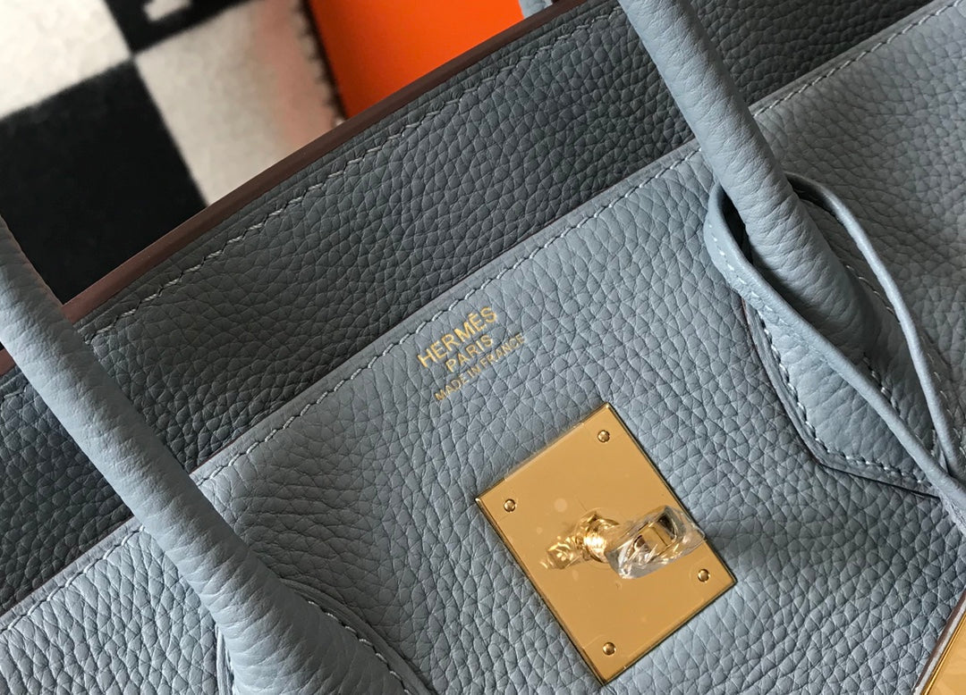HM BIRKIN 35CM PIEL TOGO AZUL CIELO CON HERRAJES DORADOS