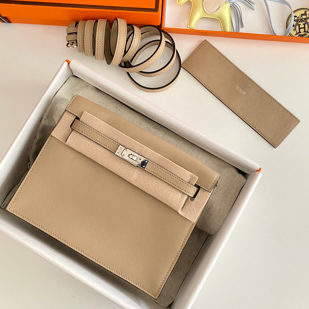 Kelly Danse II 22cm Beige Evercolor Cuero Shw