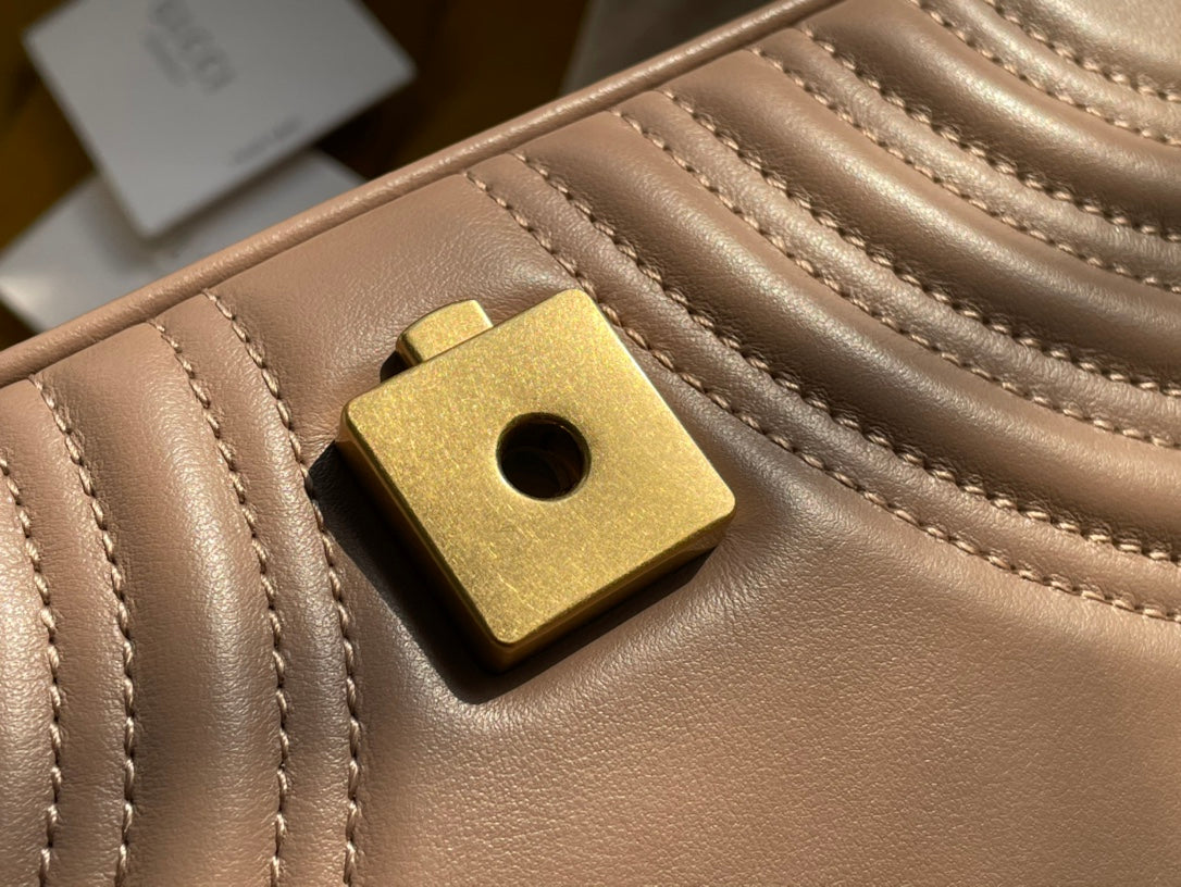 GG MARMONT MATELASS¨¦ SMALL 22 BAG BEIGE CALFSKIN