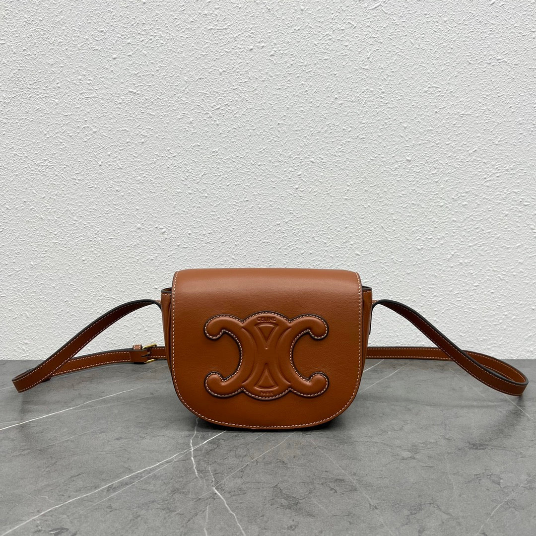 FOLCO CUIR TRIOMPHE 18 EN PIEL DE BECERRO ROJO MARRÓN