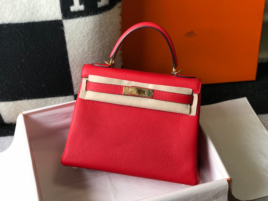 HM KELLY 25 CM TOGO ROJO HARDWARE DORADO