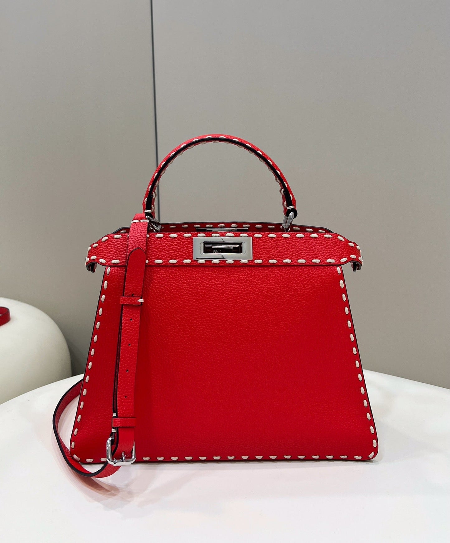PEEKABOO ISEEU 33 IN RED GRAINED CALFSKIN SILVER HARDWARE