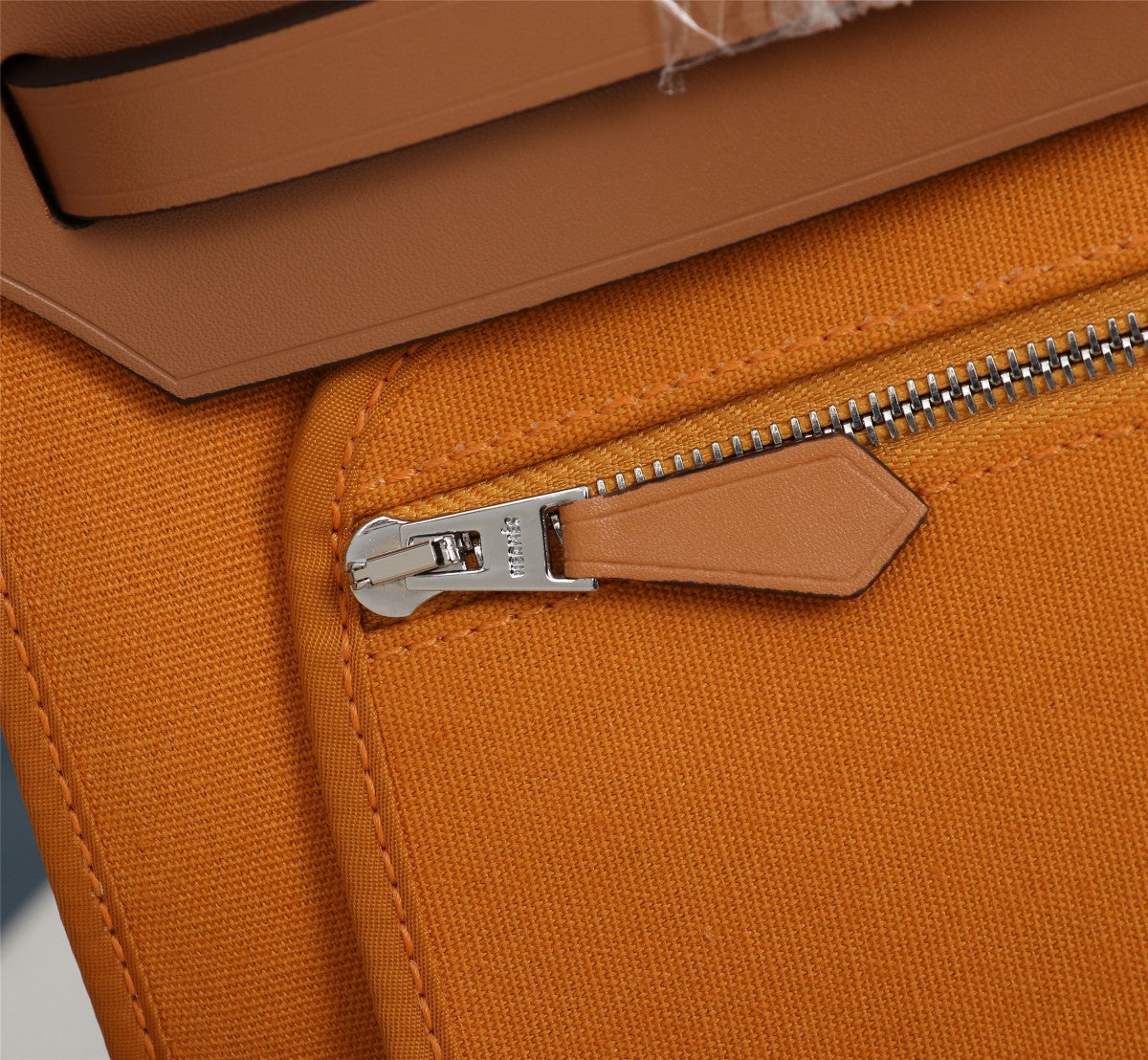 HM HERBAG ZIP 31 LONA ZANAHORIA Y COBRE