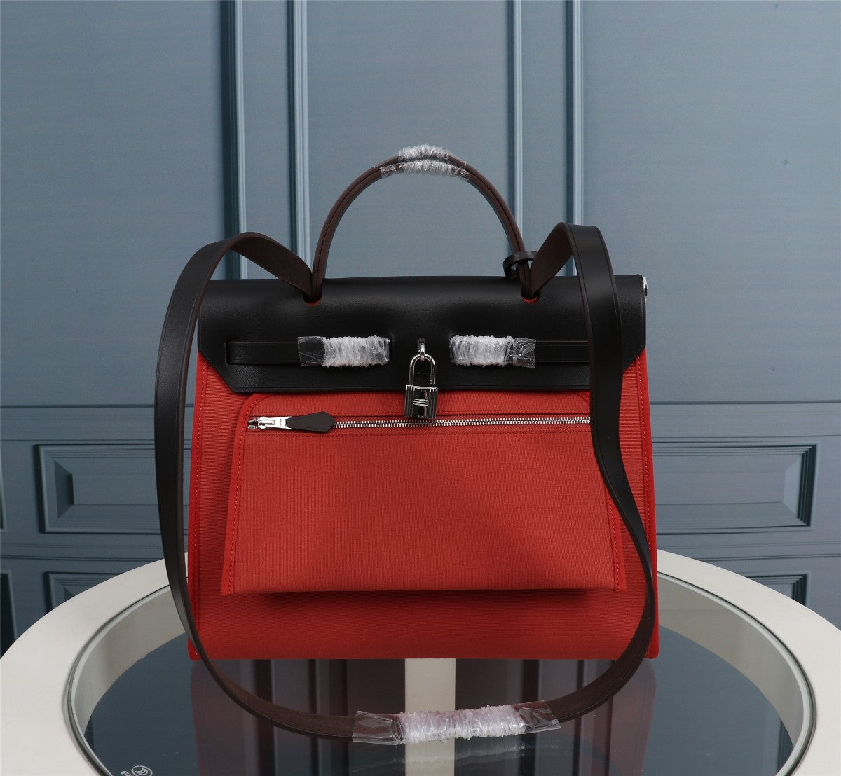 HM HERBAG ZIP 31 LONA ROJA Y NEGRA