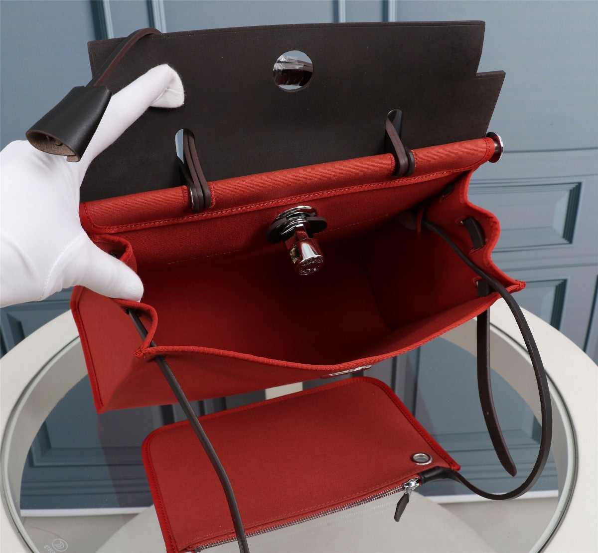 HM HERBAG ZIP 31 LONA ROJA Y NEGRA
