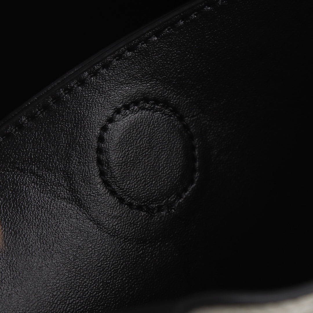 SAC CABAS PRA 18 DYNAMIQUE LOGO EN CUIR DE VEAU BLANC