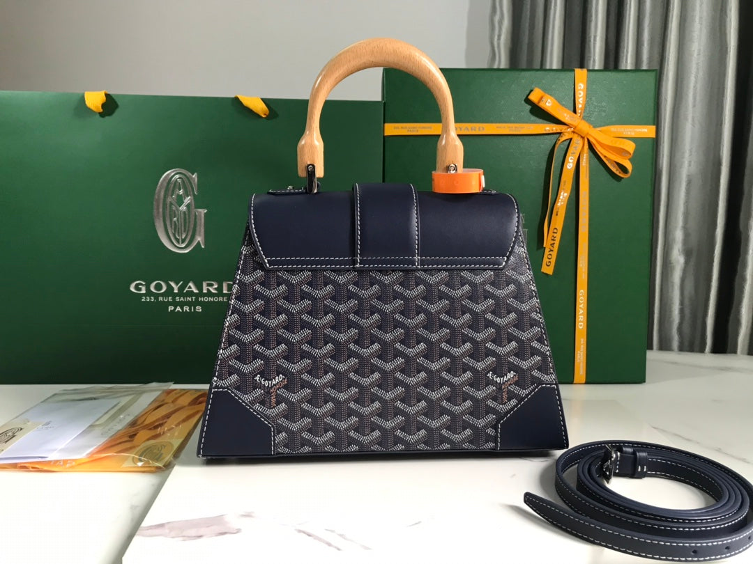 BOLSO SA?GON PM 28 EN LONA GOYARDINE AZUL MARINO Y PIEL DE BECERRO