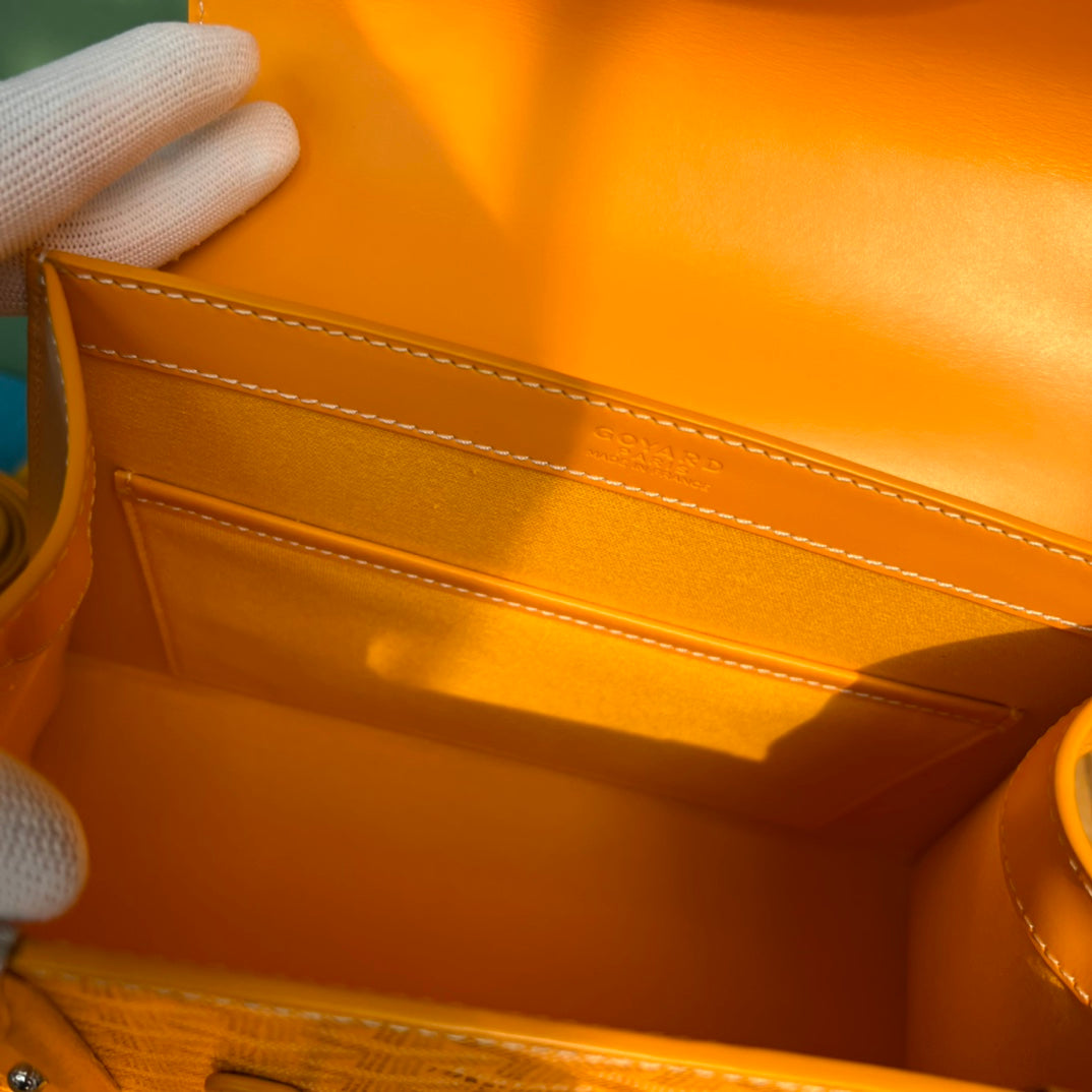 BOLSO SA?GON PM 28 EN LONA GOYARDINE AMARILLA Y PIEL DE BECERRO