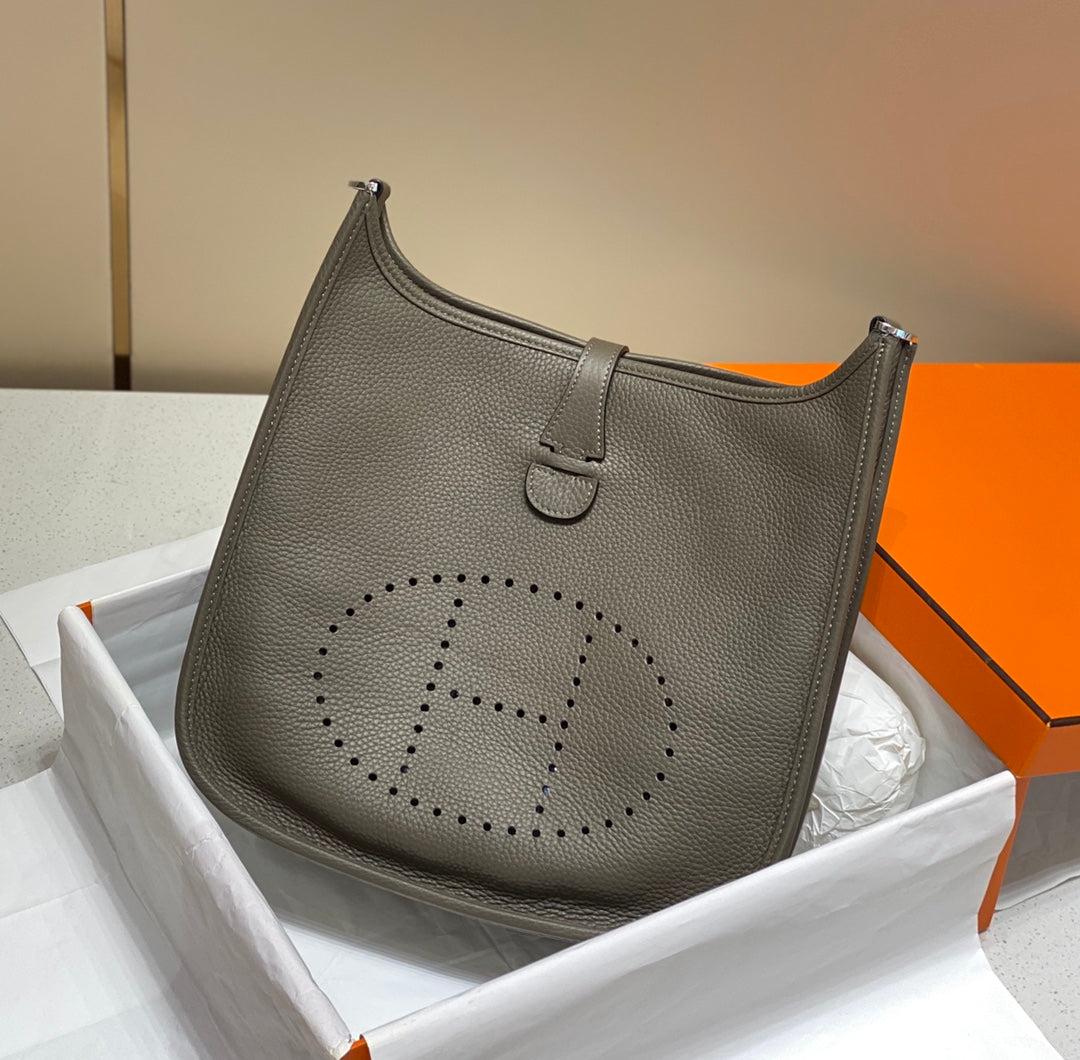Evelyne 29cm Marrón Oscuro Togo Shw